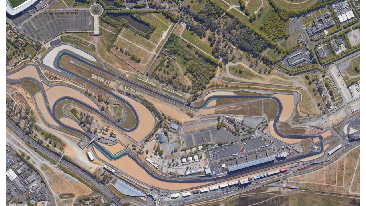 Bugatti Circuit – Le Mans – All Along The Racetrack